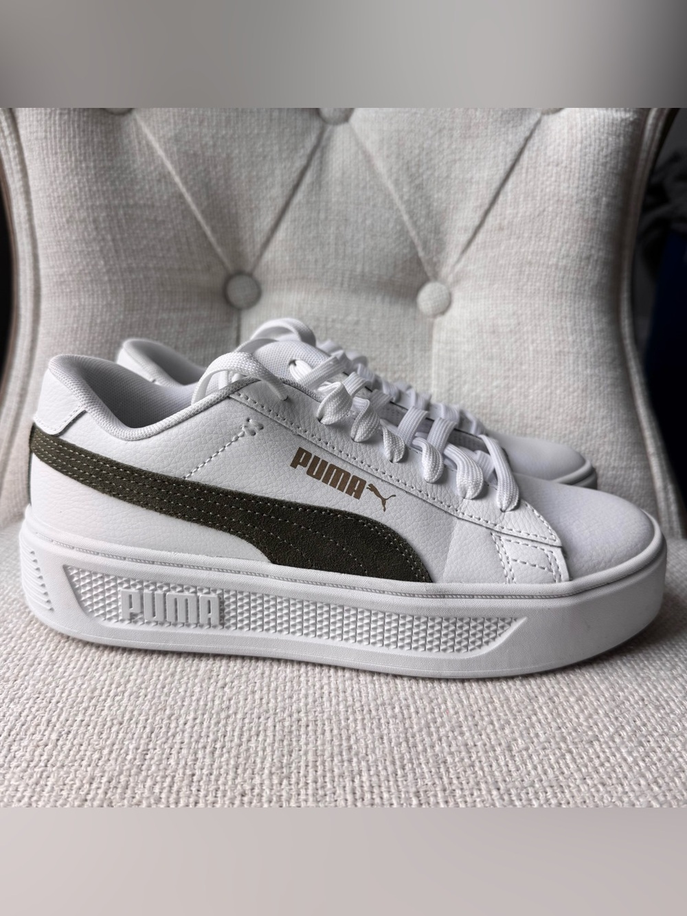 Puma Smash Platform White Sneakers with Olive Green Formstripe, 7.5